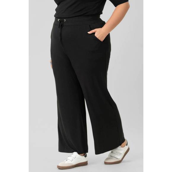 NEW CAPSULE 121 humility pant - plus size in black - Picture 3 of 6